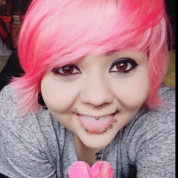 Meet your Posher, Lisa - Picture 3 of 4